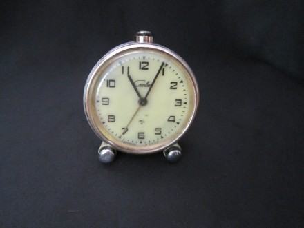 Будильник настольный "SLAVA" Рабочий СССР Made in USSR 14. 50е годы. Кривий Ріг. фото 1 Будильник настольный "SLAVA" Рабочий СССР Made in USSR 14. 50е годы. Кривий Ріг. фото 1
