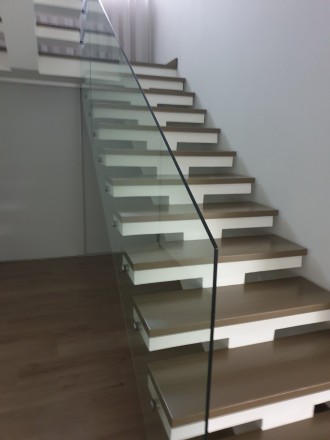 Ясенові сходи можуть бути чудовим вибором для вашого будинку завдяки міцності та. . фото 6