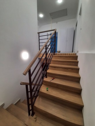 Ясенові сходи можуть бути чудовим вибором для вашого будинку завдяки міцності та. . фото 11