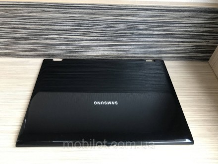Часть корпуса крышка матрицы к ноутбуку Samsung R60. Есть следы от эксплуатации.. . фото 4