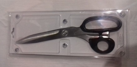 Портновские ножницы с лезвием 13 см, лезвие из стали, ручки из пластика.
 Ножниц. . фото 3