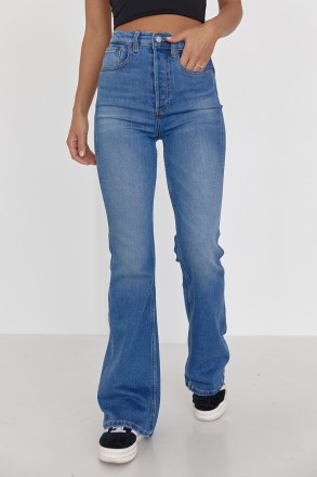 Джинсы клеш – отличная альтернатива привычным палаццо. Flared jeans можно комбин. . фото 2