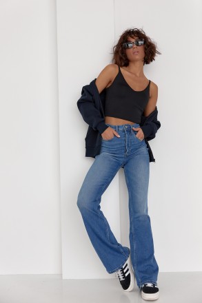 Джинсы клеш – отличная альтернатива привычным палаццо. Flared jeans можно комбин. . фото 4