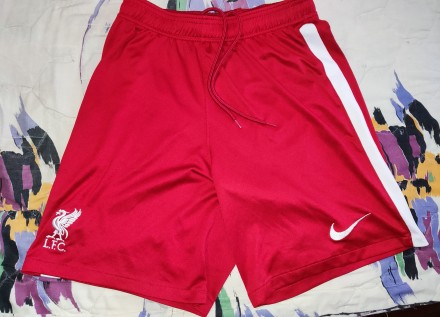 Футбольные шорты Nike FC Liverpool, размер-М, длина-44см, пояс 32-40см, без подк. . фото 2