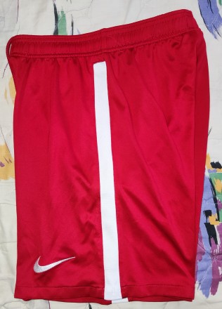 Футбольные шорты Nike FC Liverpool, размер-М, длина-44см, пояс 32-40см, без подк. . фото 4