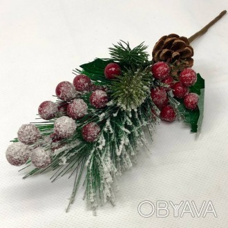 Декоративная сосновая ветка с ягодами и шишкой в снегуМатериал: пластик, проволо. . фото 1