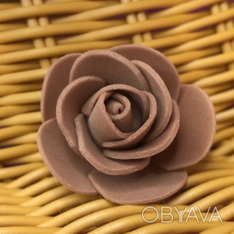 Роза латексная (фоамиран) Материал: фоамиран Цвет: на фото и в названии Продаетс. . фото 1