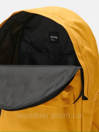 Рюкзак - це незамінний аксесуар для тих, хто шукає практичність та комфорт під ч. . фото 4