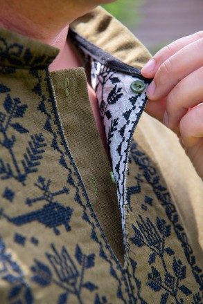 
Вишиванка чоловіча хакі — патріотична українська сорочка, виготовлена з натурал. . фото 7