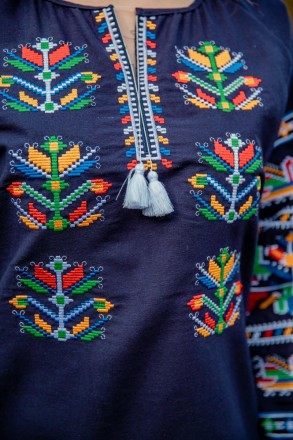 
	
	Неймовірна, стильна лляна жіноча вишиванка!
	Колірне поєднання тканини та ни. . фото 4