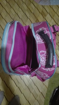 Продам рюкзак школьный, для девочки.
Б/у в хорошем состоянии.
Цена: 150 гривен. . фото 7