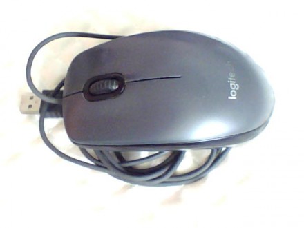 Прдается мышка
проводная, световая:
№1 Logitech M 90(m-u0026)
размеры, мм 62 . . фото 3