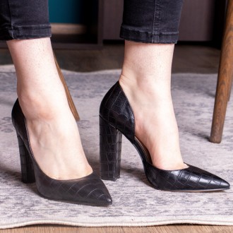 Женские туфли черные Soy 2464 Туфли женские выполнены из искусственной кожи. Мод. . фото 2