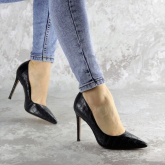 Женские туфли черные Toni 2457 Туфли женские выполнены из искусственной кожи. Мо. . фото 9