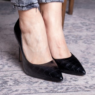 Женские туфли черные Toni 2457 Туфли женские выполнены из искусственной кожи. Мо. . фото 3
