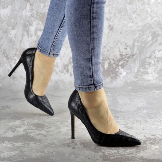 Женские туфли черные Toni 2457 Туфли женские выполнены из искусственной кожи. Мо. . фото 7