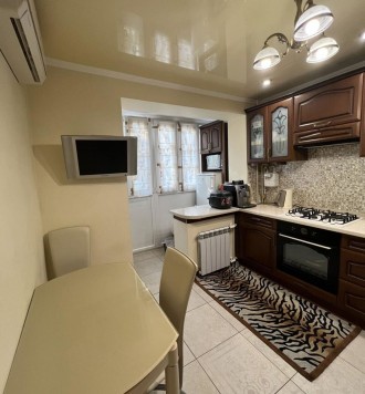 Продам 4-к квартиру с ремонтом, ул. Набережная Победы. Днепр. фото 1 Продам 4-к квартиру с ремонтом, ул. Набережная Победы. Днепр. фото 1