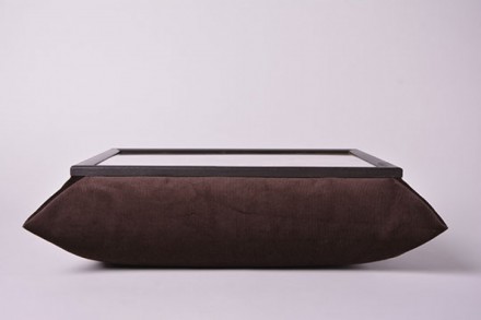 Цей столик на подушці можна використовувати при роботі в ліжку і на дивані, з ни. . фото 4