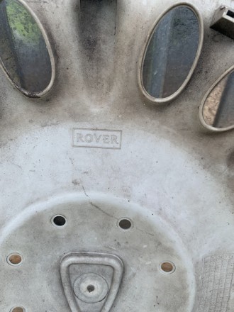 В наявності ковпак колеса Rover R15
Немає металевого кільця
. . фото 3