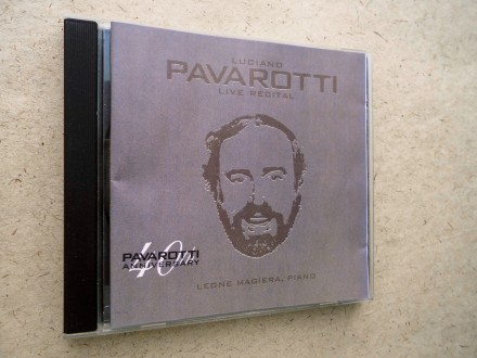 Продам CD диск Luciano Pavarotti - Live Recital.
Коробка повреждена, трещины и . . фото 3