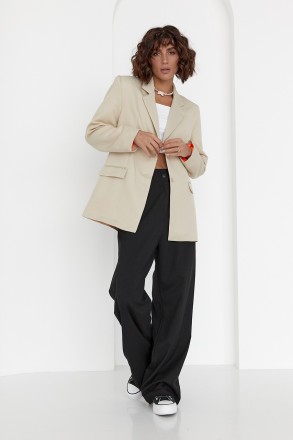 Этот стильный женский пиджак станет альтернативой легким курткам и кардиганам в . . фото 5