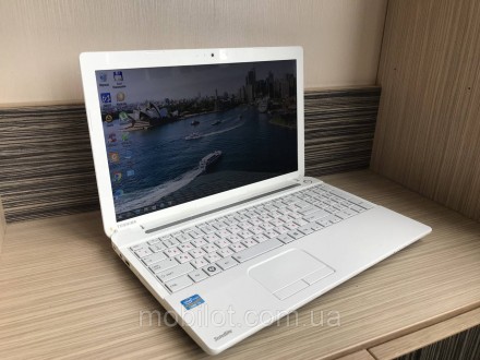 Ноутбук Toshiba Satellite C50-A536 в нормальном состоянии. На корпусе ноутбука е. . фото 3