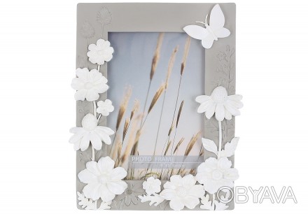 Рамка для фото розміру 10*15см, з об'ємними квітами та метеликом, колір ніжно-сі. . фото 1