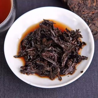 Китайский чай Шу Пуэр Хайвань Лао Тун Чжи (Старый товарищ) 9988 211 2021 года 25. . фото 5