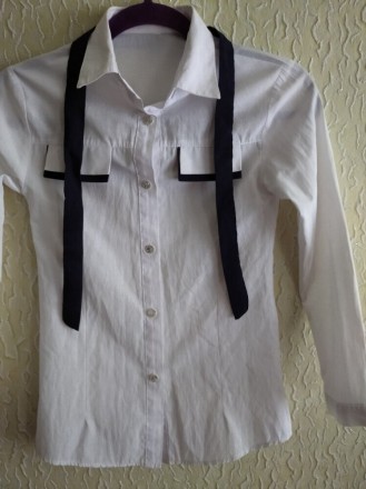 Белая с синим галстуком школьная рубашка девочке 10-12 лет.
Галстук снимается п. . фото 3