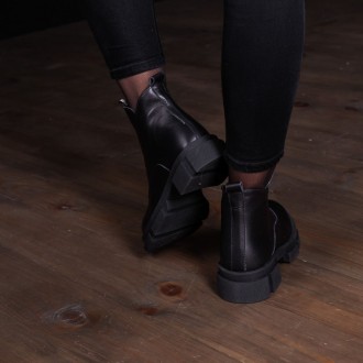Женские ботинки черные Tross 3352 Ботинки женские выполнены из натуральной кожи . . фото 4