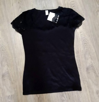 Жіноча футболка блузка Piazza Italia S розмір
- Довжина 60 см, пог 37 см
Паперов. . фото 2