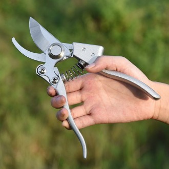 Ножницы садовые ручные являются неотъемлемым инструментом для любого садовода, в. . фото 12