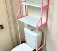 Щоб заощадити місце в туалеті або ванній кімнаті, використовують кожен сантиметр. . фото 2