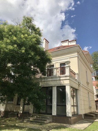 Продаётся прекрасный дом в живописном месте Одессы на Французском бульваре. 
Это. Приморский. фото 4