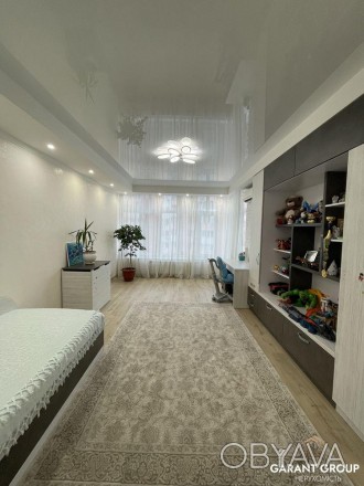 В продаже просторная двухкомнатная квартира с качественным ремонтом, мебелью и т. Киевский. фото 1
