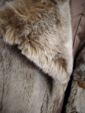 продается  меховое короткое пальто из евромеха, густой как пух мех с перламутров. . фото 6