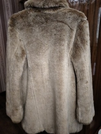 продается  меховое короткое пальто из евромеха, густой как пух мех с перламутров. . фото 4