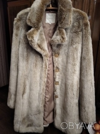 продается  меховое короткое пальто из евромеха, густой как пух мех с перламутров. . фото 1