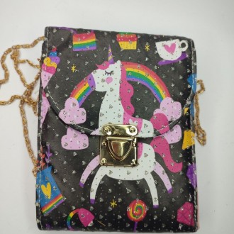 Ця дитяча сумка клатч із зображенням єдинорога яскрава та весела, прекрасно піді. . фото 6