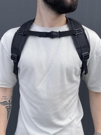 Чоловічий стильний рюкзак спортивний чорний
- Розмір: 45х27,5х15 см; 
- Матеріал. . фото 7