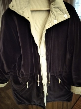 продается куртка двойного назначения, одна сторона велюр, другая плащевка, утепл. . фото 2
