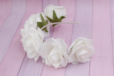 
Ободок з білими трояндами підійде для весілля, фотосесії, літньої прогулянки, в. . фото 2