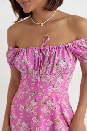 Это летнее платье мини в цветочек идеально подойдет и под босоножки, и под кеды . . фото 5
