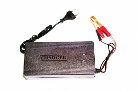 Зарядний пристрій для автомобіля 12 вольтів 5 амперів, UKC Battery Charger 5A
А. . фото 4