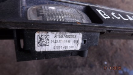 Накладка крышки багажника для подсветки номера Mercedes B-Class  W245 
A1697402. . фото 4