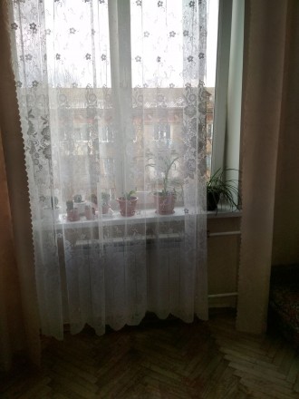 Сдам комнату по ул. Блюхера для ЖЕЩИНЫ. БЕЗ ХОЗЯЕВ. Метро. Киев. фото 1 Сдам комнату по ул. Блюхера для ЖЕЩИНЫ. БЕЗ ХОЗЯЕВ. Метро. Киев. фото 1