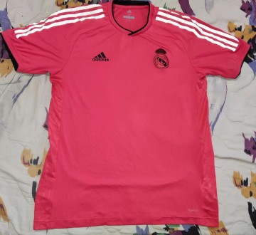 Футболка Adidas FC Real Madrid, размер-М, длина-66см, под мышками-52см, в хороше. . фото 2