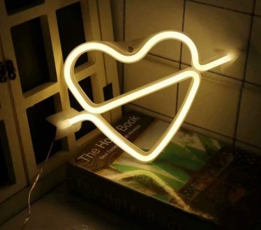 Настенный неоновый светильник ночник Сердце Купидона
Этот неоновый настенный ноч. . фото 7