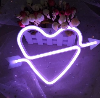 Настенный неоновый светильник ночник Сердце Купидона
Этот неоновый настенный ноч. . фото 2