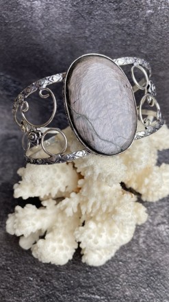 Пропонуємо Вам придбати браслет-манжет з натуральним гіперстеном у сріблі. 
 Ви. . фото 2